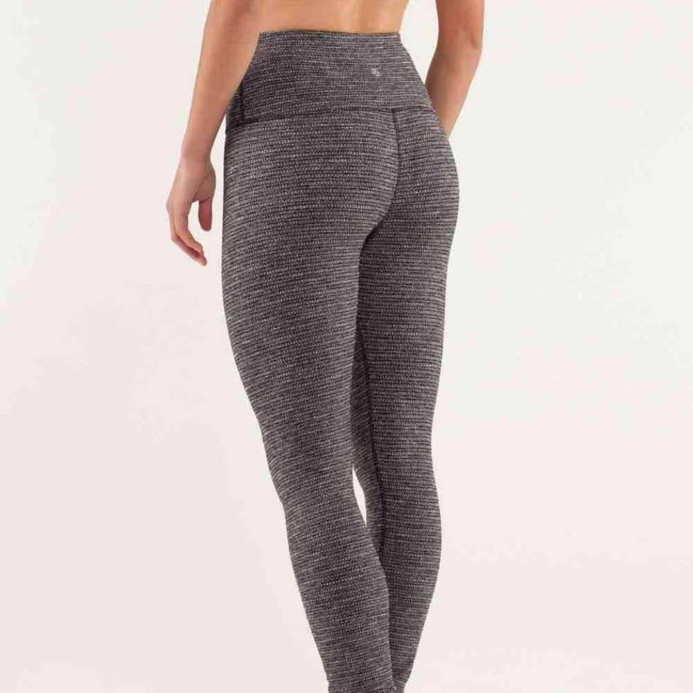 Lululemon Gray Heathered 7/8 Leggings - Size 6